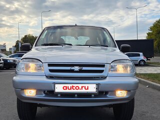 2006 Chevrolet Niva I, серебристый, 270000 рублей, вид 2