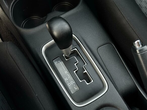 2014 Mitsubishi Outlander III, чёрный - вид 15