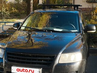 2005 Volkswagen Touareg I, чёрный, 630000 рублей, вид 3