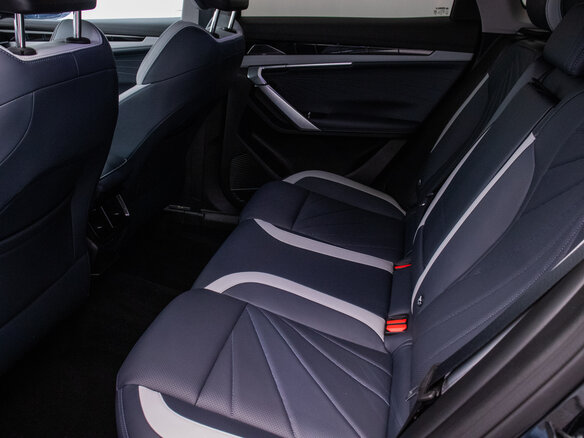 2024 Geely Atlas II, чёрный, 2930000 рублей - вид 10