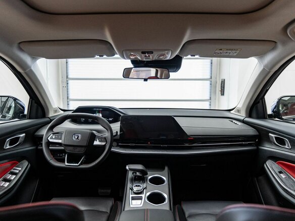 2025 Changan UNI-S I, чёрный, 3229900 рублей - вид 6