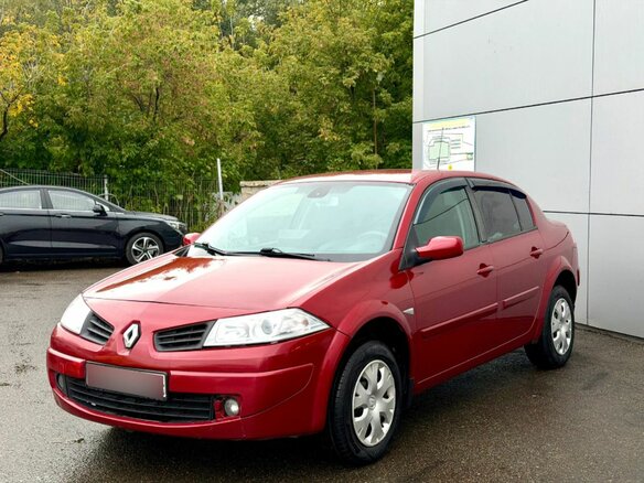 2008 Renault Megane II Рестайлинг, красный