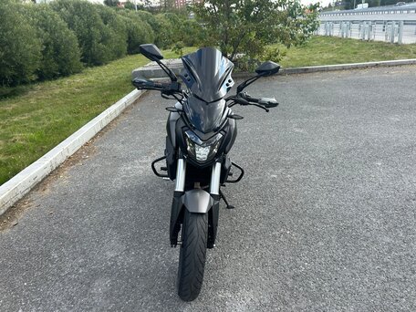 2021 Bajaj Dominar 400, серый, 360000 рублей, вид 1