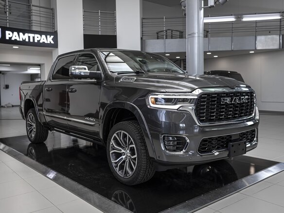 2026 Ram 1500 Crew Cab V Рестайлинг, серый, 11469084 рублей