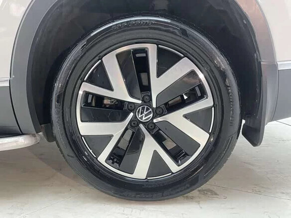 2023 Volkswagen Tayron I Рестайлинг, белый - вид 11