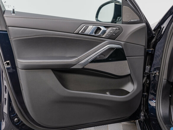 2025 BMW X6 40i III (G06) Рестайлинг, синий, 14590000 рублей - вид 25