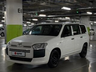 2019 Toyota Succeed I Рестайлинг, белый, 1050000 рублей, вид 1