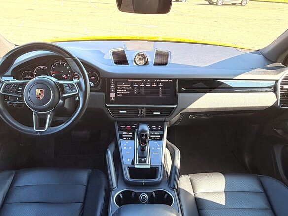 2019 Porsche Cayenne III, жёлтый, 4990000 рублей - вид 34
