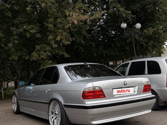 1999 BMW 7 серии 735i III (E38) Рестайлинг, серебристый, 1400000 рублей - вид 23