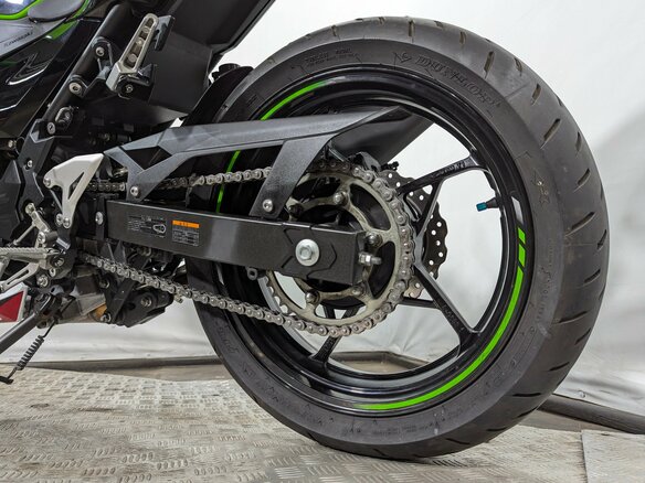 2021 Kawasaki Ninja 400, зелёный, 649000 рублей - вид 16
