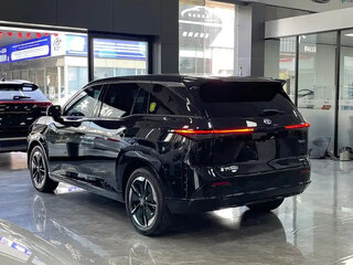 2025 Toyota bZ3X 58.3 kWh, чёрный, 2950000 рублей, вид 4