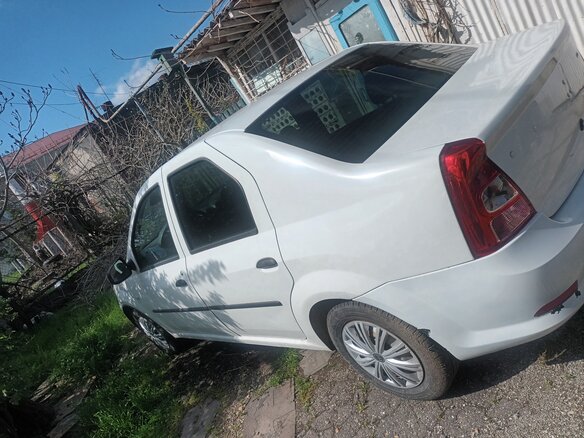 2010 Renault Logan I Рестайлинг, белый, 350000 рублей - вид 7