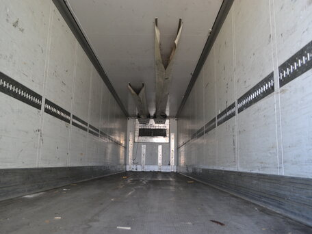 2010 Schmitz Cargobull SKO, белый, 2500000 рублей, вид 5