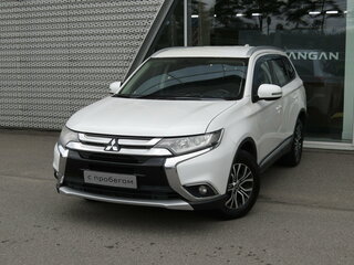 2017 Mitsubishi Outlander III Рестайлинг 2, белый, 1470000 рублей, вид 1