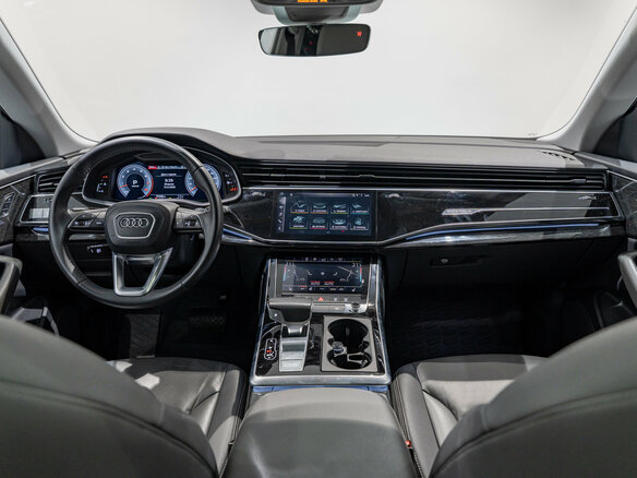2019 Audi Q8 55 TFSI I (4M), синий, 4975000 рублей - вид 11