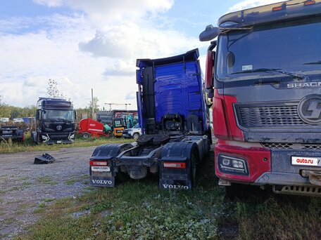 2022 Volvo FH, синий, 7529400 рублей, вид 3