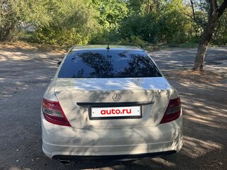 2010 Mercedes-Benz C-Класс 180 BlueEFFICIENCY III (W204), белый, 1250000 рублей, вид 3