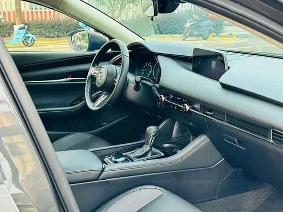 2021 Mazda 3 Axela IV (BP), серебристый, 1775400 рублей - вид 7