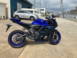 2024 Yamaha YZF-R7, синий, 827000 рублей, вид 2