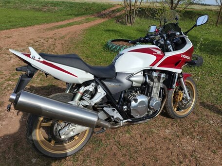 2005 Honda CB 1300, красный, 700000 рублей, вид 5