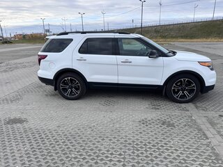 2013 Ford Explorer Sport V, белый, 2500000 рублей, вид 4
