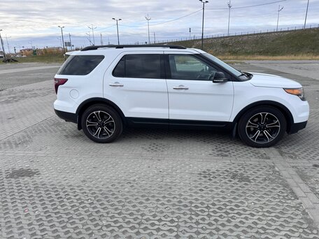 2013 Ford Explorer Sport V, белый, 2444444 рублей, вид 3