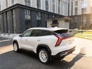 2023 Geely Atlas II, белый, 2500000 рублей, вид 3