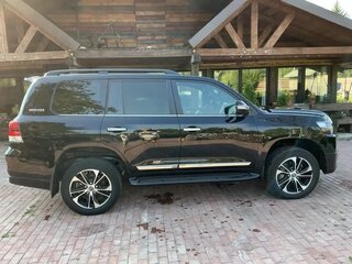 2021 Toyota Land Cruiser 200 Series Рестайлинг 2, чёрный, 9450000 рублей, вид 4