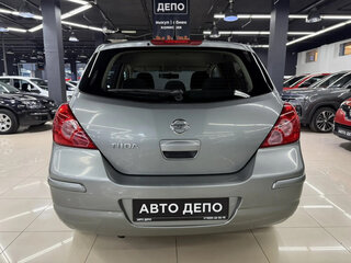 2010 Nissan Tiida I Рестайлинг, серый, 590000 рублей, вид 5