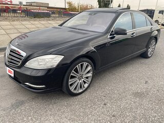 2013 Mercedes-Benz S-Класс 500 V (W221) Рестайлинг, чёрный, 1180000 рублей, вид 4