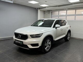 2020 Volvo XC40 I, белый, 3200000 рублей, вид 1