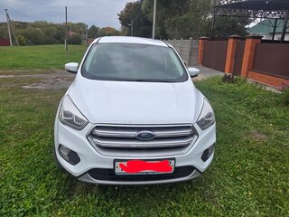 2019 Ford Kuga II Рестайлинг, белый, 1370000 рублей, вид 3