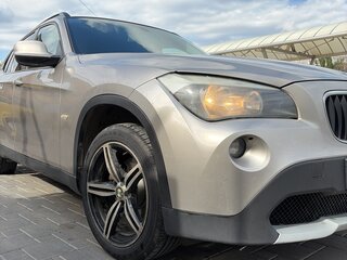 2011 BMW X1 18i I (E84), серебристый, 950000 рублей, вид 4