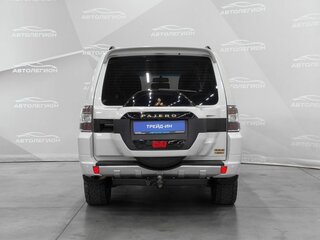 2019 Mitsubishi Pajero IV Рестайлинг 2, белый, 2990000 рублей, вид 4