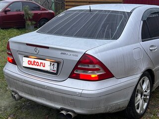 2003 Mercedes-Benz C-Класс 180 II (W203), серебристый, 500000 рублей, вид 3