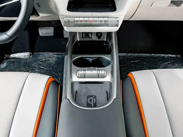 2023 BYD Dolphin 44.9 kWh I, серебристый, 1810000 рублей - вид 12