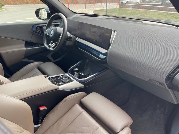 2024 BMW X3 20i xDrive IV (G45/G48), чёрный, 8700078 рублей - вид 9