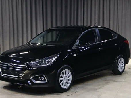 2018 Hyundai Solaris II, чёрный, 1049000 рублей, вид 1