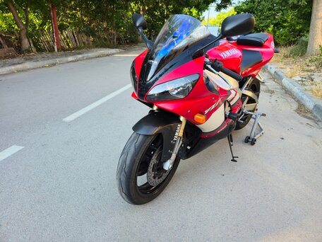 2000 Yamaha YZF-R1, красный, 550000 рублей, вид 3