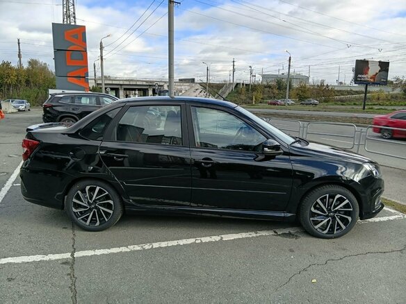 2026 Lada (ВАЗ) Granta Sport I Рестайлинг, чёрный, 1637000 рублей - вид 10