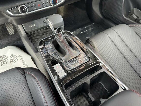 2025 BAIC U5 Plus, чёрный - вид 17