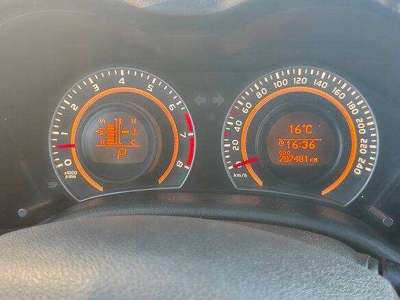 2011 Toyota Corolla X (E140, E150) Рестайлинг, серебристый, 850000 рублей - вид 7