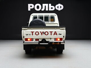 2022 Toyota Land Cruiser 79 70 Series Рестайлинг 1, белый, 8490000 рублей, вид 4