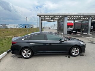 2017 Hyundai Sonata VII (LF) Рестайлинг, серый, 1400000 рублей, вид 2