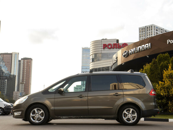 2011 Ford Galaxy II Рестайлинг, зелёный, 733000 рублей - вид 5