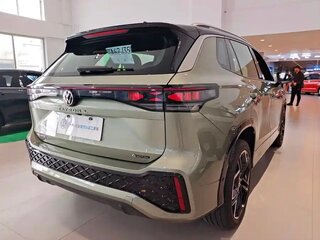 2025 Volkswagen Tayron II (China Market), зелёный, 4425000 рублей, вид 3