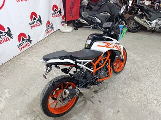 2017 KTM 390 Duke, белый, 440000 рублей, вид 3
