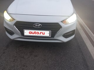 2019 Hyundai Solaris II, белый, 650000 рублей, вид 2