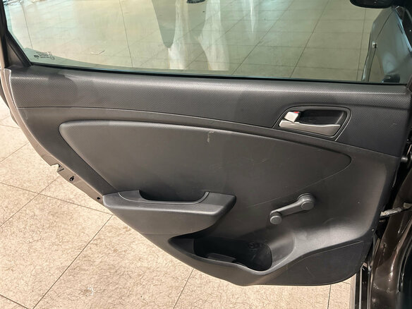 2016 Hyundai Solaris I Рестайлинг, коричневый - вид 9