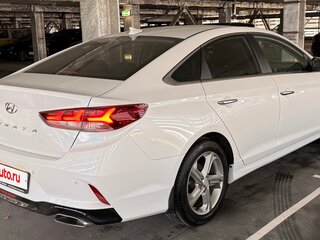 2019 Hyundai Sonata VII (LF) Рестайлинг, белый, 2050000 рублей, вид 3